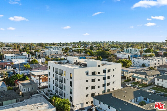 Building Photo - 1226 S Bedford St