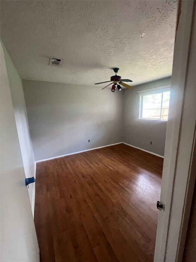 Building Photo - 6507 Bridgegate Dr