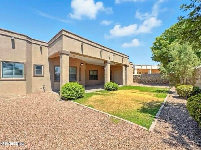 Building Photo - 13574 Emerald Falls Dr