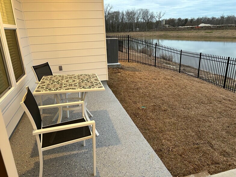 Building Photo - 1520 Tradewater Rd