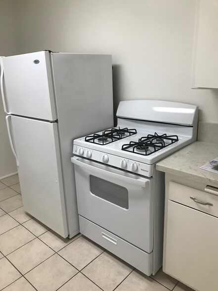 Building Photo - 22414 Susana Ave