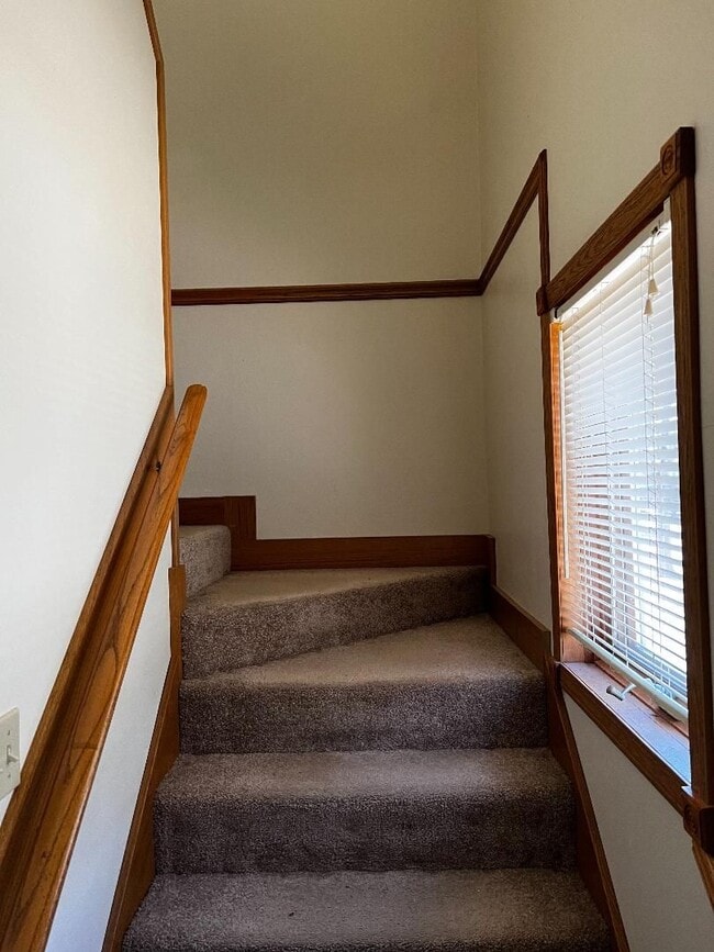 Building Photo - kb1820