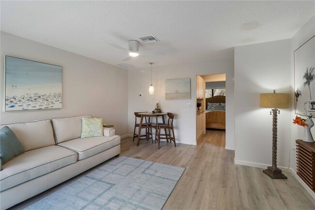 Building Photo - 3505 Longmeadow