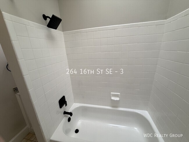 Building Photo - 264 16th St SE