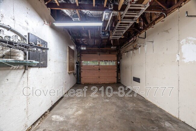 Building Photo - 231 Craigmont Ln