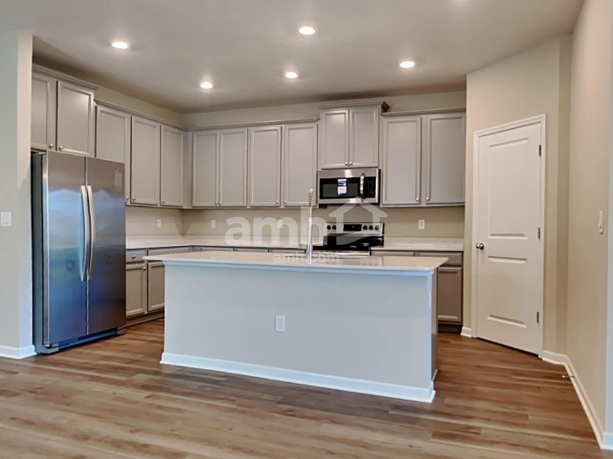 Building Photo - 300 Anastasia Park Rd