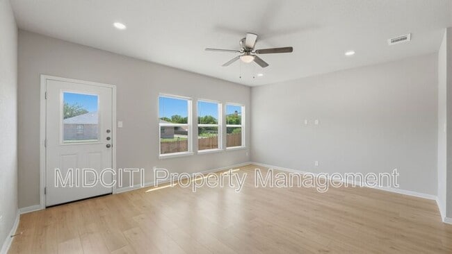 Building Photo - 7210 John Palmer Dr