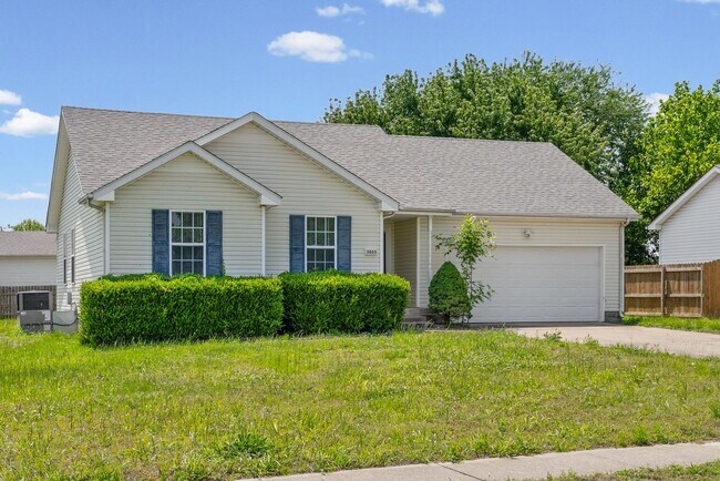Building Photo - 3865 Roscommon Way
