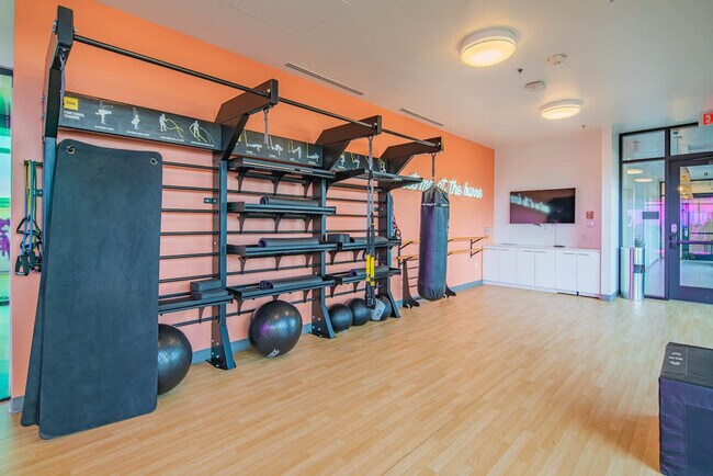 Building Photo - 700 N 4th St