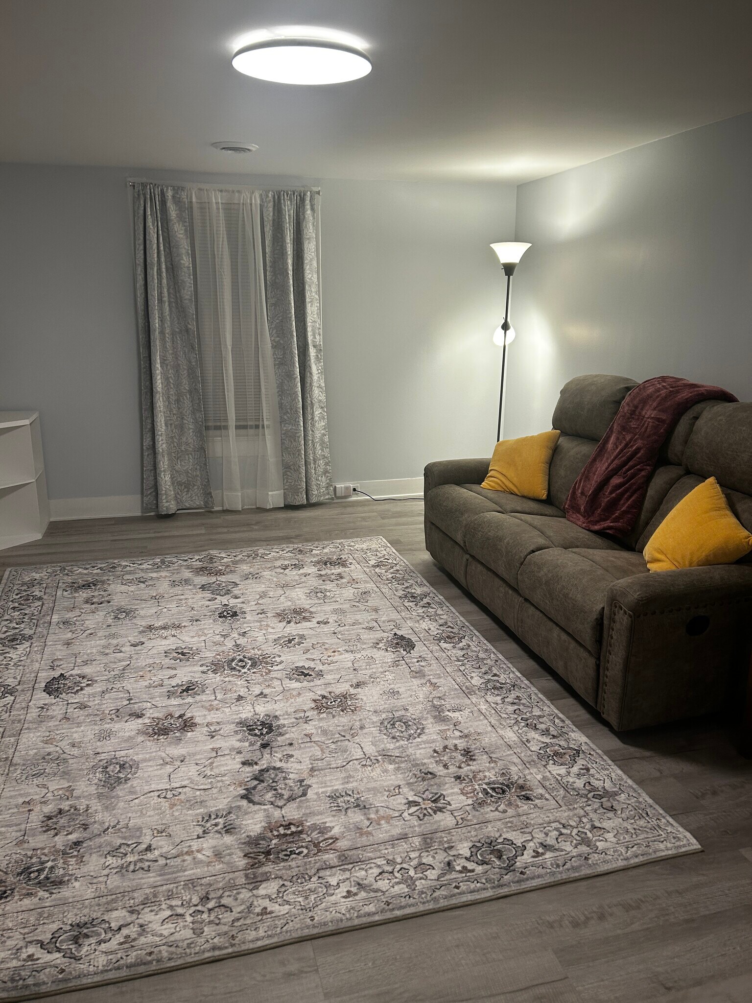 Building Photo - 89 2nd St