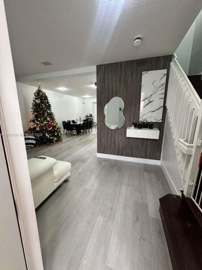 Building Photo - 9350 SW 171st Ct