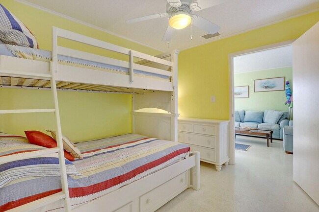 Building Photo - 1501 NE Ocean Blvd