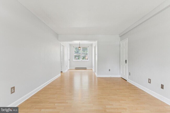 Building Photo - 3401 Commonwealth Ave