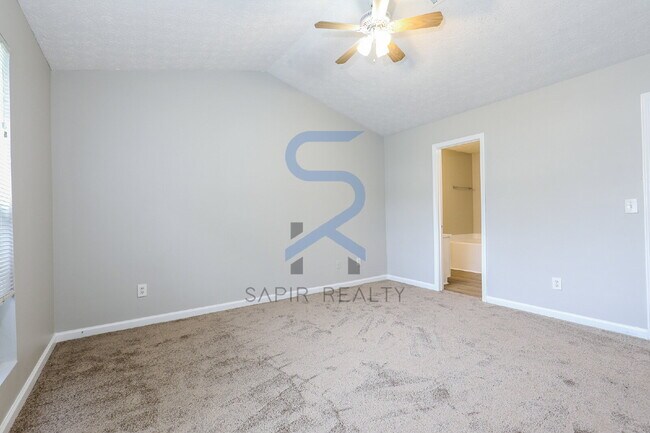 Building Photo - Move in before October 31st and get a $250...