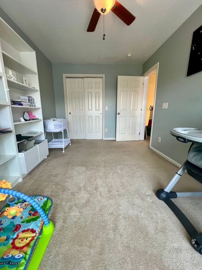 Building Photo - Stunning 3-Bedroom Townhome with 1-Car Gar...