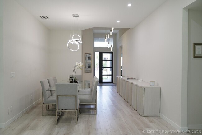 Building Photo - 5725 Via De La Plata Cir
