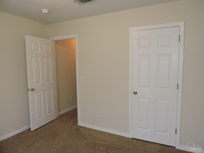 Building Photo - 2052 Southwind Cir