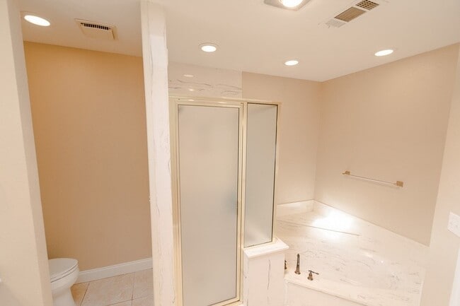 Building Photo - 14816 Sopras Cir