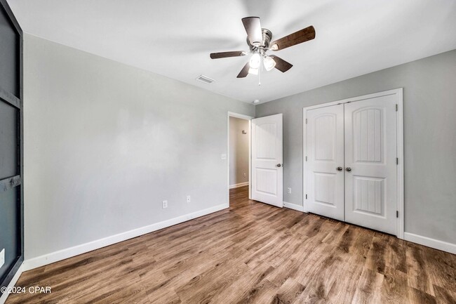 Building Photo - 205 Woodlawn Ct