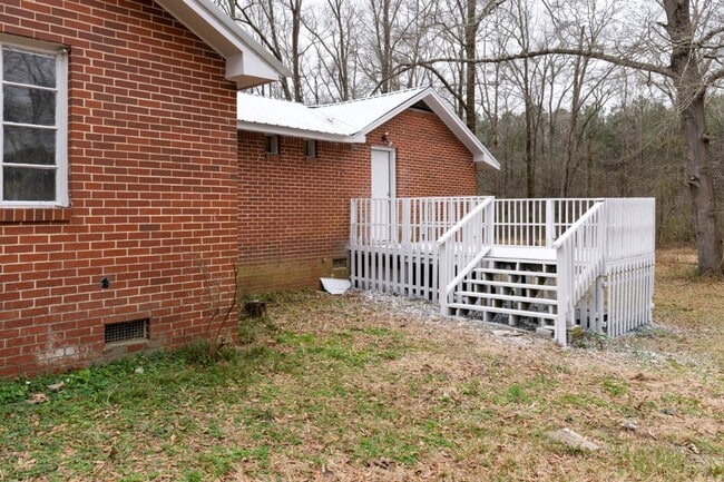 Building Photo - Now Accepting Section 8