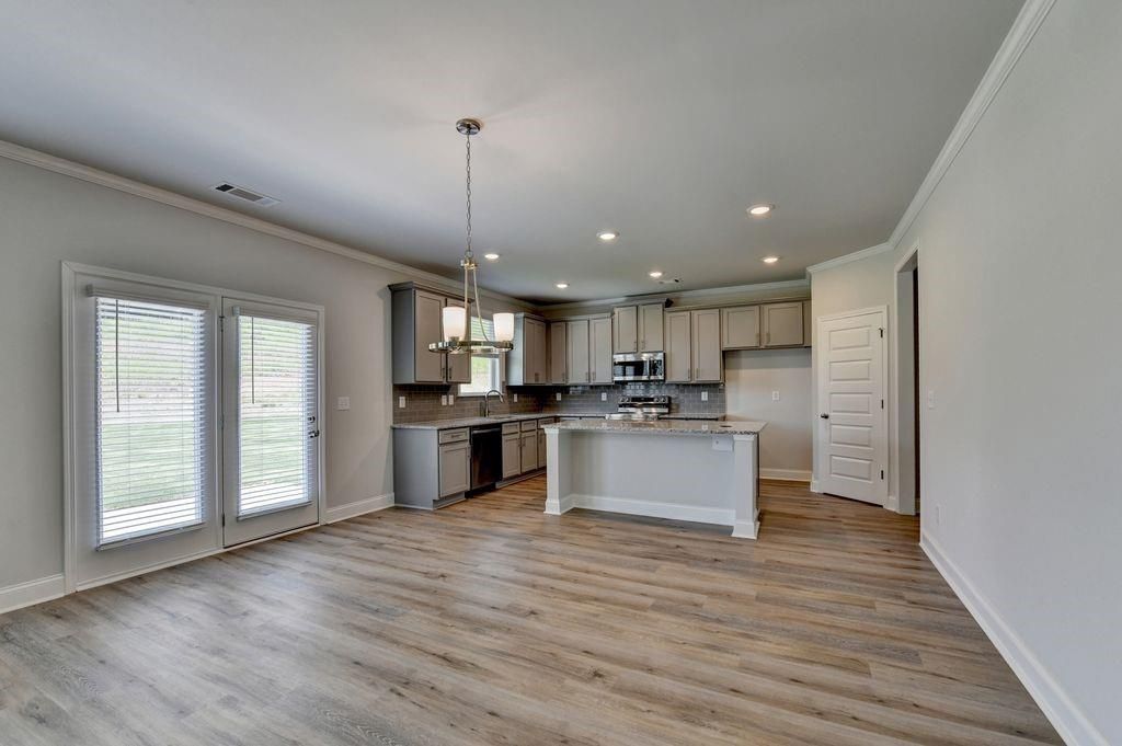 Building Photo - 7309 Yewtree Dr