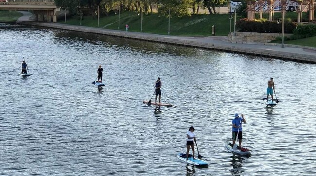 Building Photo - 1005 N Waco Ave