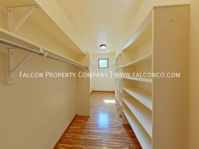 Building Photo - 122 Dolomite Dr
