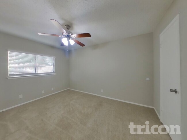 Building Photo - 4111 Sunrise Crest Dr