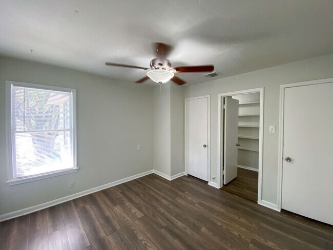 Building Photo - 3BED/2BATH HOUSE FOR RENT AVAILABLE NOW! *...