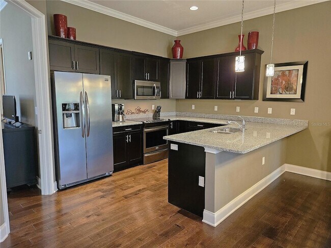 Building Photo - 461 Nokomis Ave S