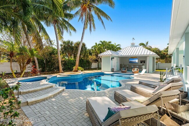 Building Photo - 133 Windemere Pl