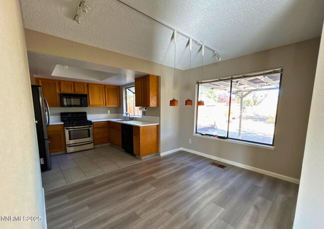 Building Photo - 5721 Royal Vista Way