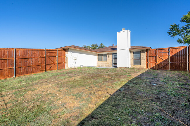 Building Photo - 1734 Glencairn Ln