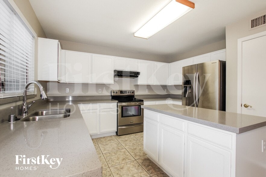 Building Photo - 8564 W Sunnyslope Ln