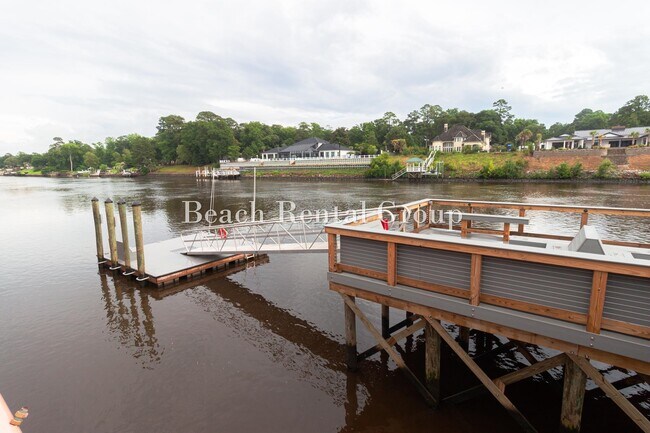 Building Photo - 2180 Waterview Dr