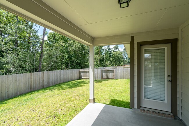 Building Photo - 40315 S Hill Pass