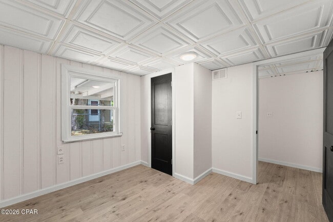 Building Photo - 708 Cactus Ave