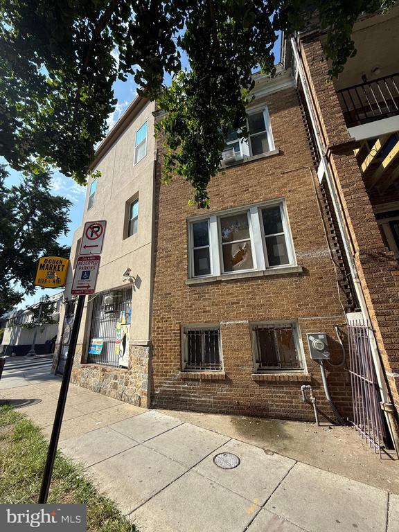 Building Photo - 1500 Ogden St NW