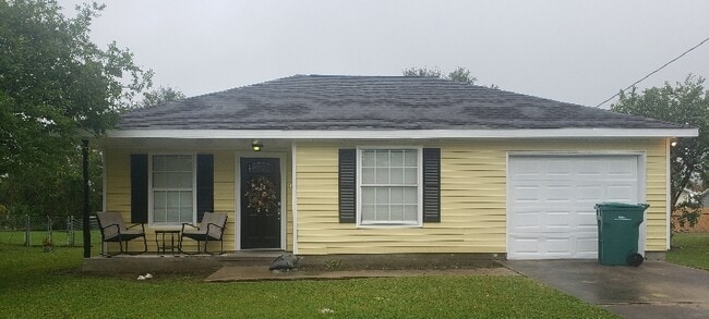 Building Photo - 1702 N 8th St