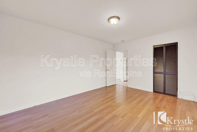 Building Photo - 1009 Heartwood Ave
