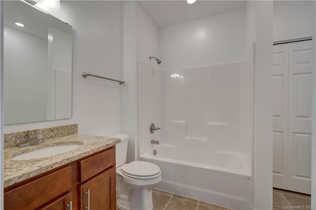 Building Photo - 21512 Aftonshire Dr