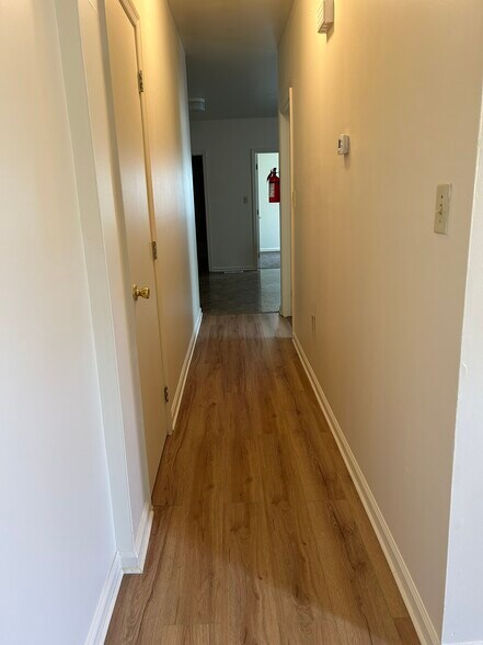 Hall - 25 Hall St