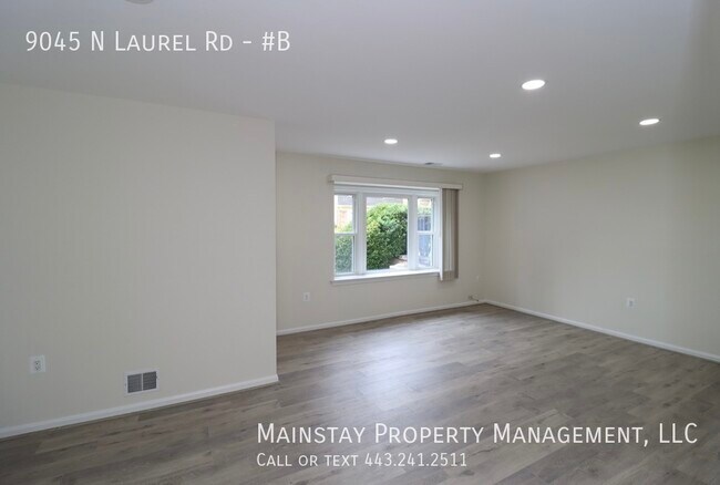 Building Photo - Updated 2 Bedroom Townhome in Whiskey Bottom!