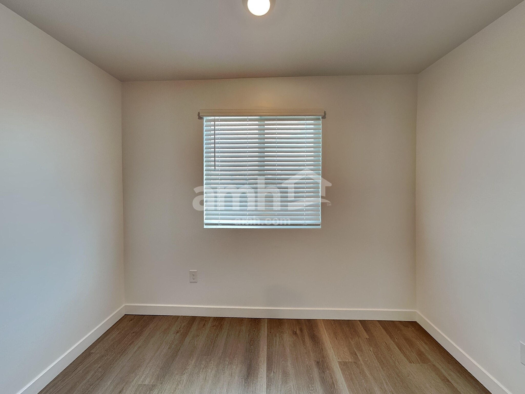 Building Photo - 18489 W El Cortez Pl