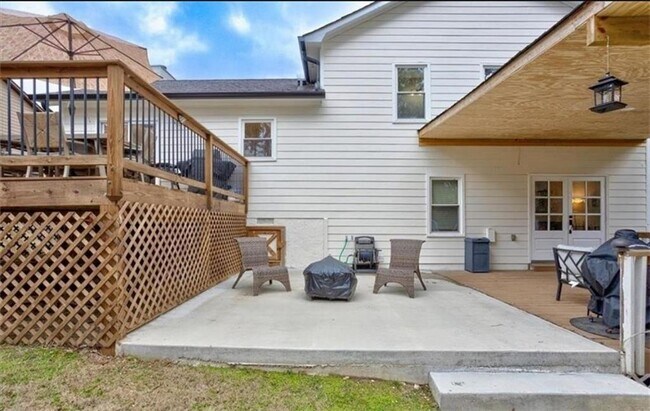 Building Photo - 1201 Holly Hills Dr SW