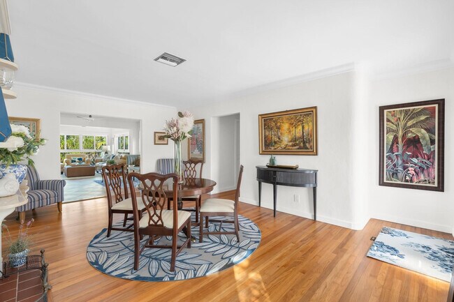 Building Photo - 2317 NE 12th St