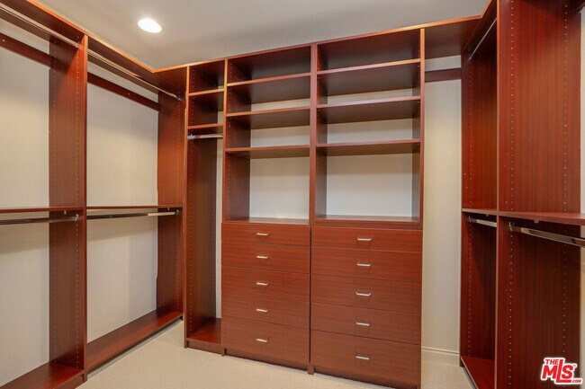 Building Photo - 4618 Park Mirasol