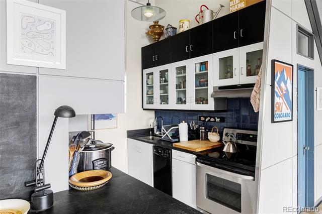 Building Photo - 3309 Blake St