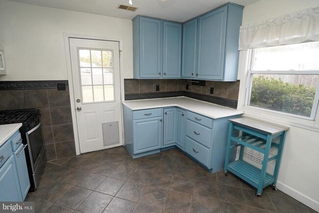 Building Photo - 115 Stevens Rd