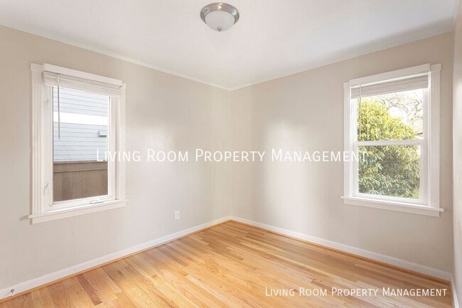 Building Photo - 2935 SE 77th Ave